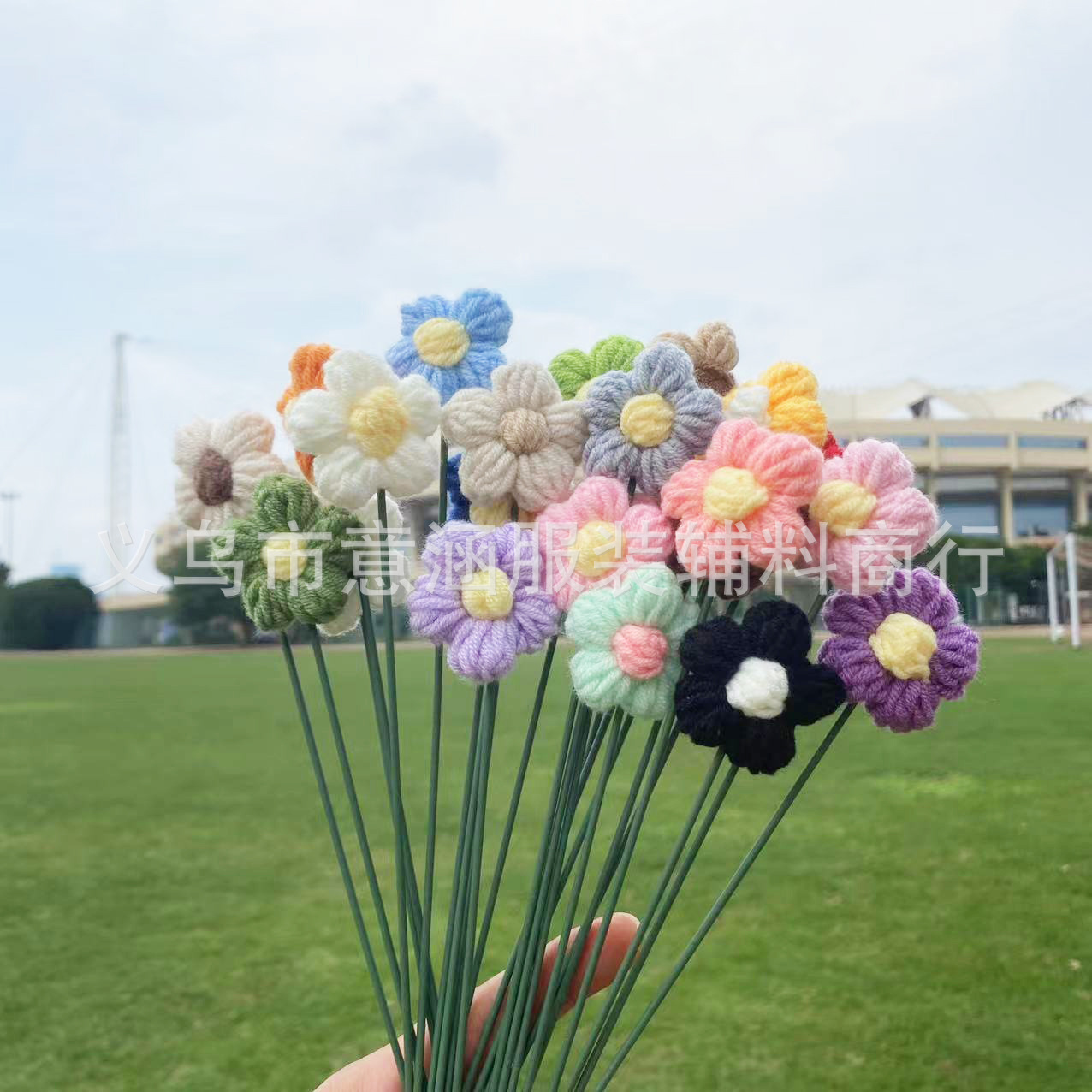 Finished Hand-knitted Puff Flower Simulated Bouquet Wool Crocheted Bouquet with Birthday Gift Teacher's Day Gift