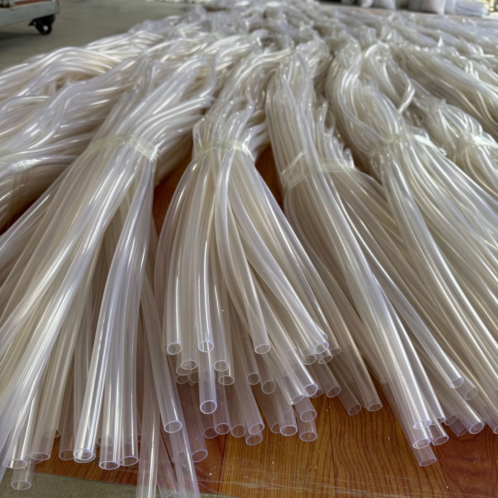 Manual oil pump pumping oil pumping wine pumping gasoline diesel motorcycle urea pumping artifact flow valve transparent water pipe