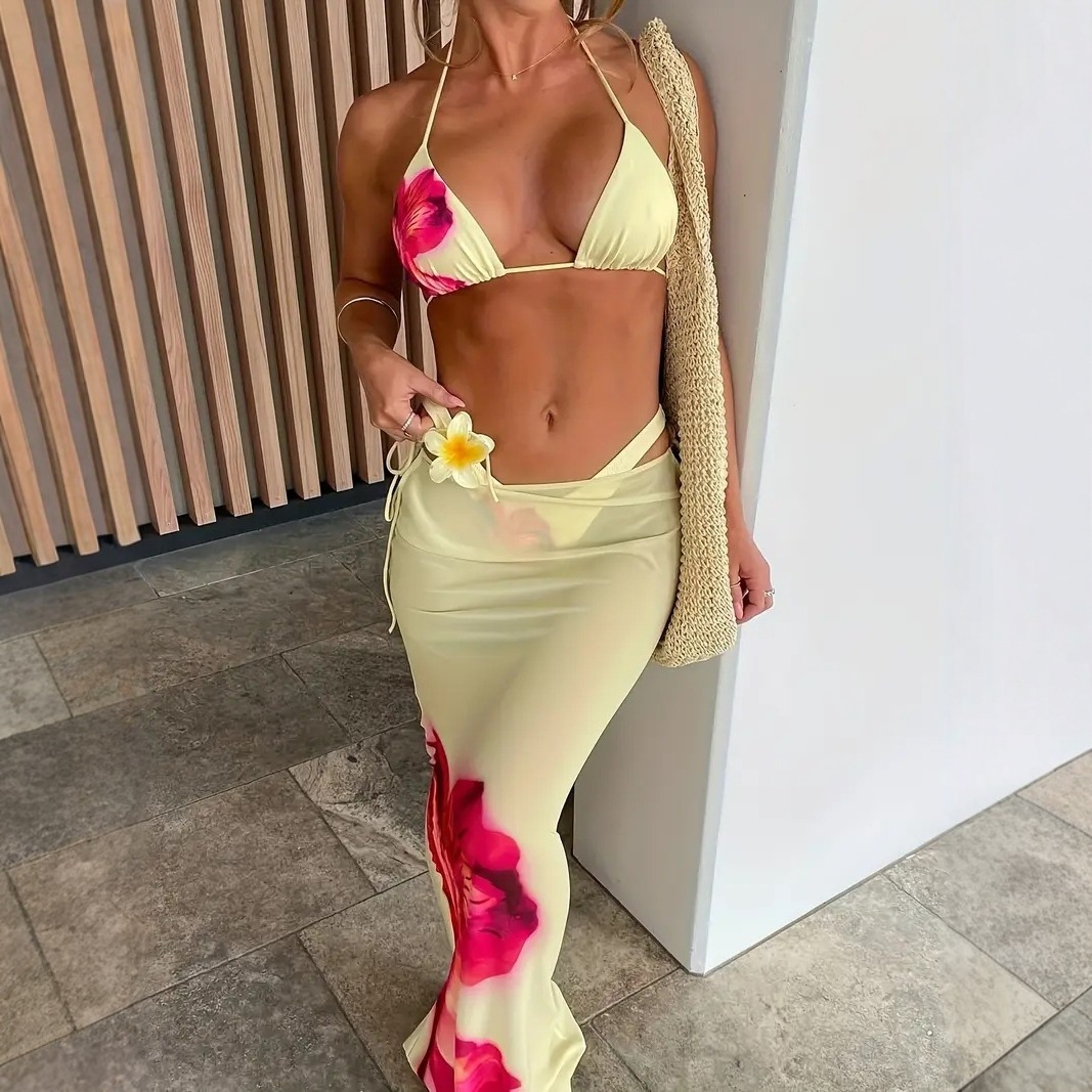 2025 New European and American Bikini Amazon Printed Backless Sexy Strap Split Vacation Swimsuit Bikini Women