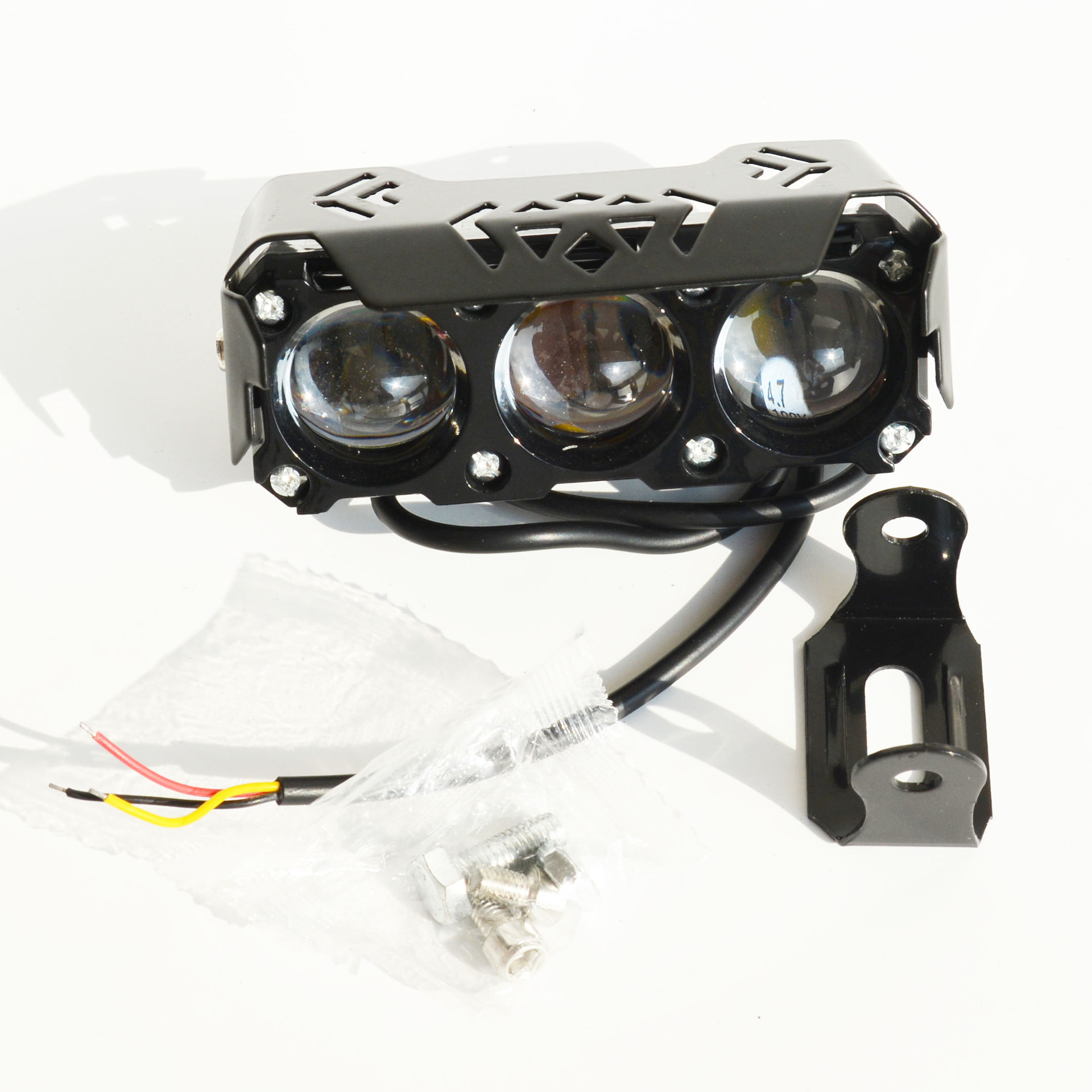 Three-eyed motorcycle spotlight near Huang Yuan white bright front headlight modified led electric motorcycle spotlight