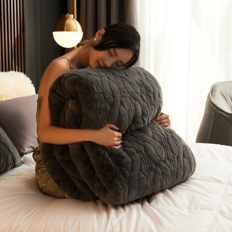 High-end Double-layer Raschel Blanket Wedding Fur Grass Blanket Coral Flannel Winter Warm Thickened Blanket