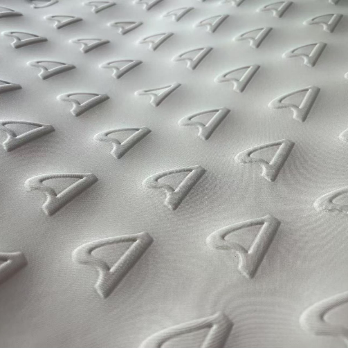 Customized New Popular Fabrics, 3D Embossed Printing, High-End Fashion Scarves and Shawls, Processing, Wholesale, Embroidery Customization