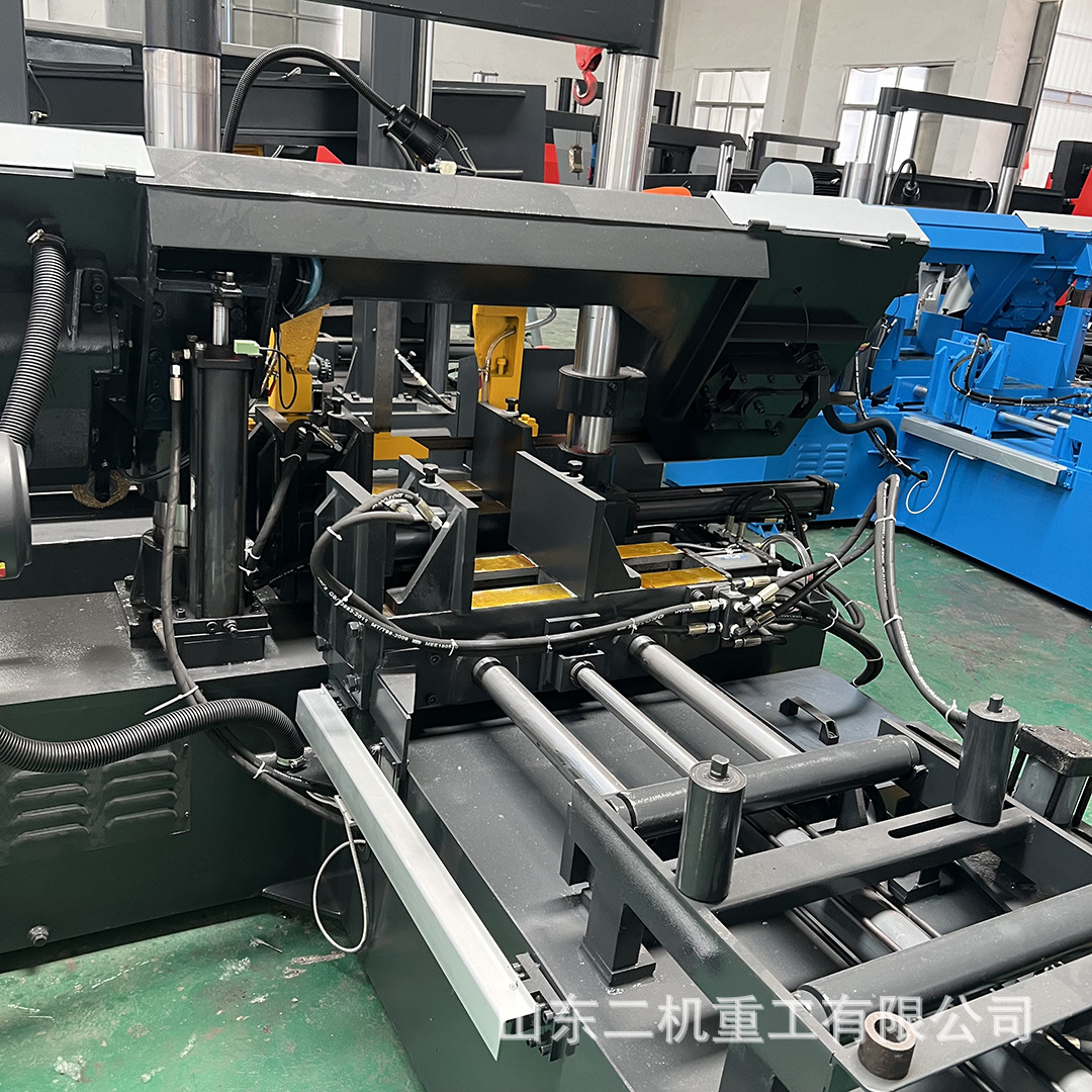 Gz4240 Cnc Sawing Machine Fully Automatic Feeding Double-Column Gantry Metal Band Saw 42504260 Horizontal Sawing Machine