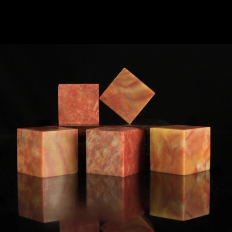 Zhejiang red red stone 3*3*3CM India stone practice chapter seal cutting gold stone seal Shoushan stone a generation of hair