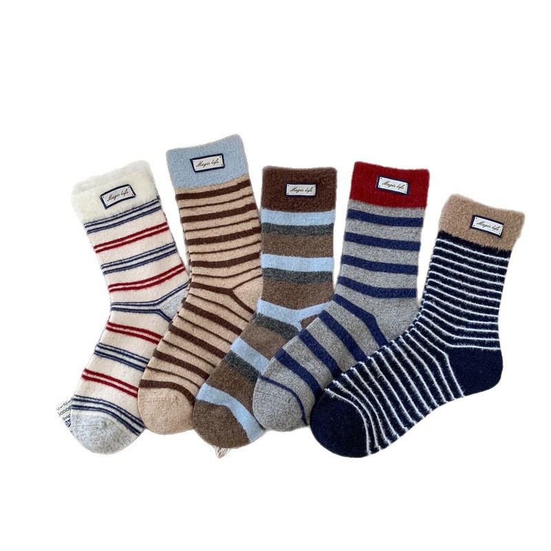 Women's Wool Socks for Autumn and Winter, Fleece-Lined, Thickened, Warm Mid-Calf Socks, Japanese-Style Striped, Trendy Long Socks Wholesale