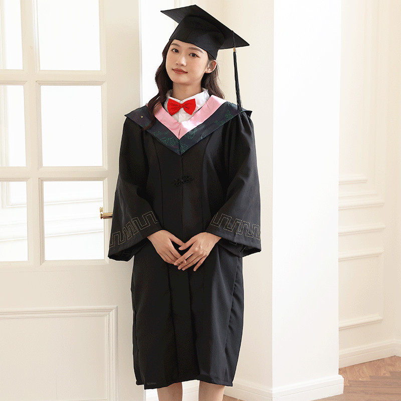 Bachelor's Uniform, Degree Uniform, College Student Graduation Gown, Degree Awarding Ceremony, Liberal Arts, Science, Engineering and Medical School Style, Campus Style