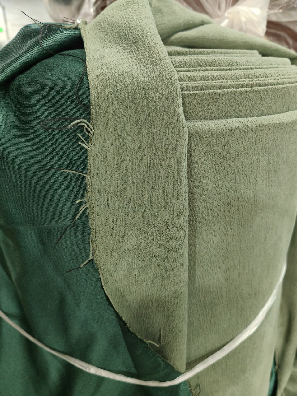 Wholesale Processing of Curtain Fabrics for Rental Houses, Hotel Engineering Chenille Blackout Curtain Fabrics, Special Wholesale Processing