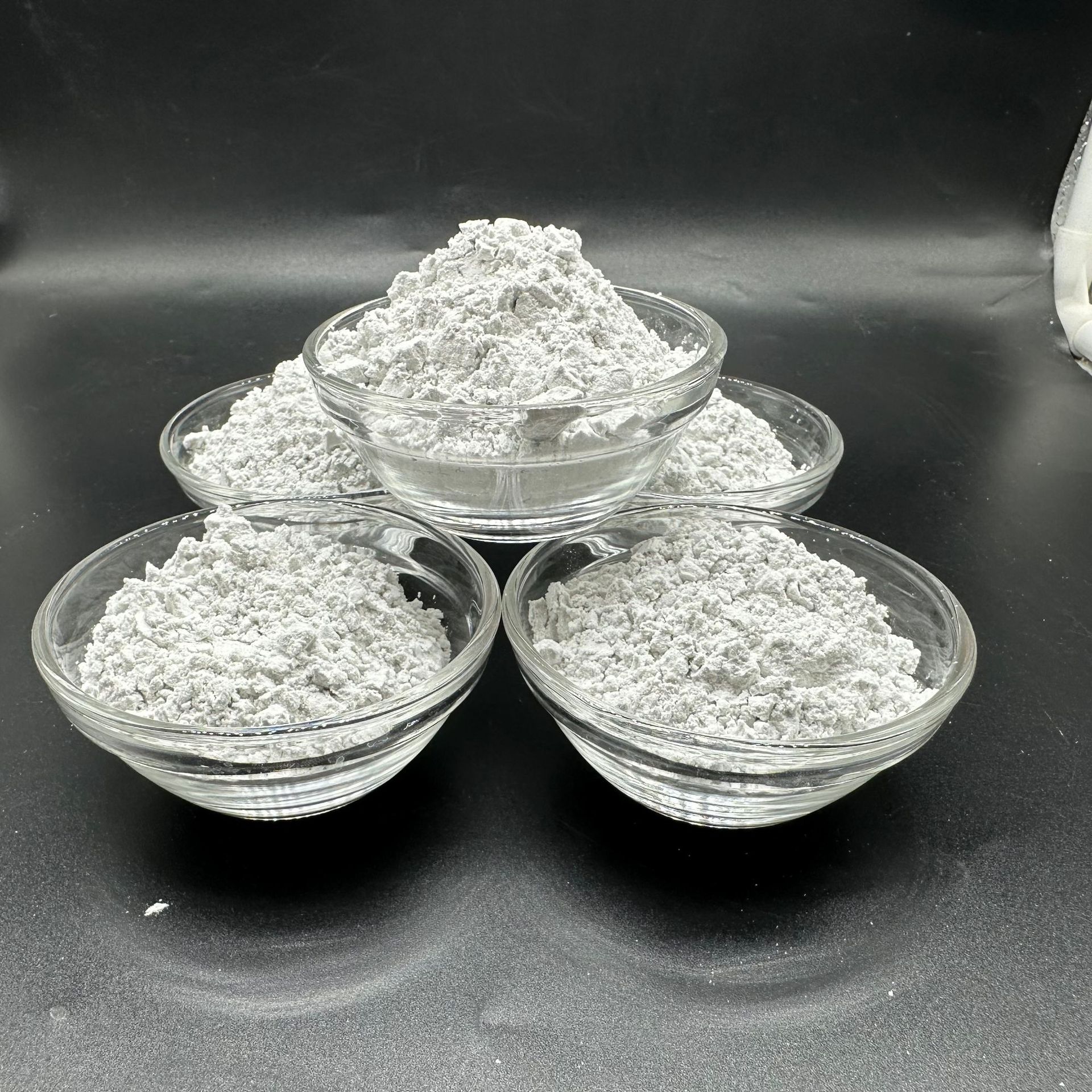 Boron glass powder electronic refractory ceramic building material transparent wear-resistant boron glass powder