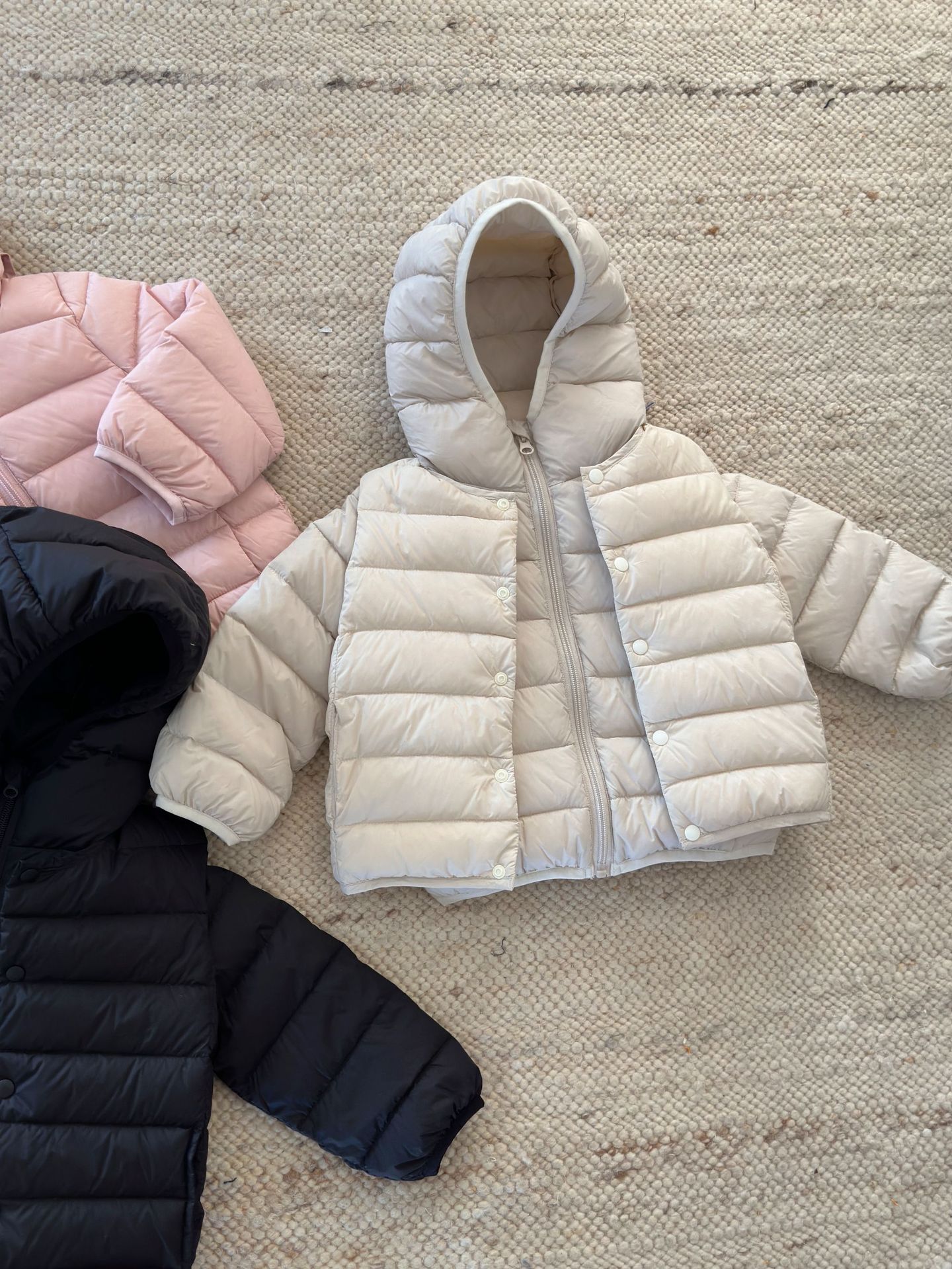 U family with new children's 90 white duck down peace of mind down jacket for boys and girls light long sleeve hooded coat