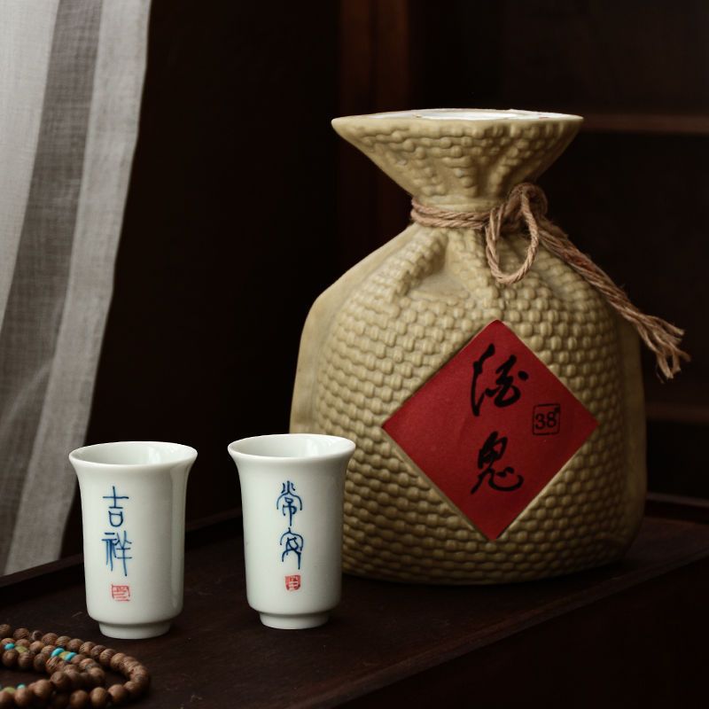 Ceramic Tea Cup Tea Ceremony Tea Set High-grade Blue and White Porcelain Fragrant Cup Creative Tea Cup Fashionable and Durable