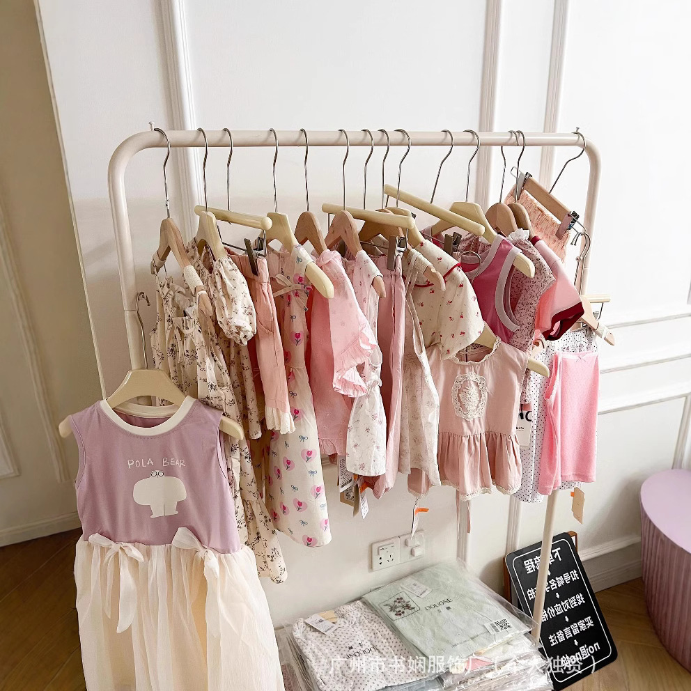 Children's Clothing Autumn Styles in Stock, Summer Girls' Camisole Dresses Physical Live Stall Children's Clothing Supply, Huzhou Zhili Children's Clothing