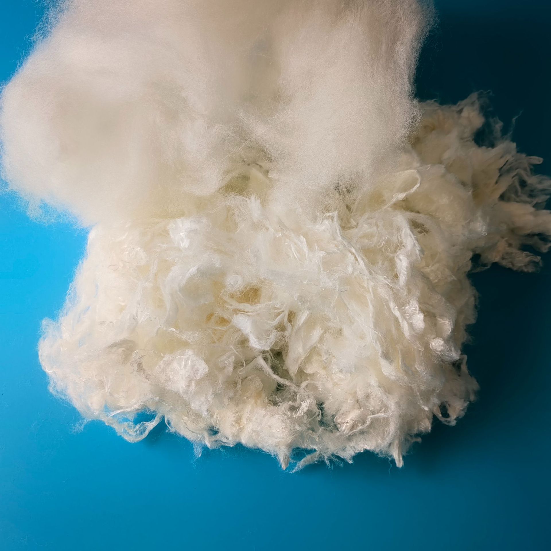 Вискозное волокно 1.2D * 38 вискозное волокно короткое волокно разлагаемое вискозное волокно целлюлозное волокно производители