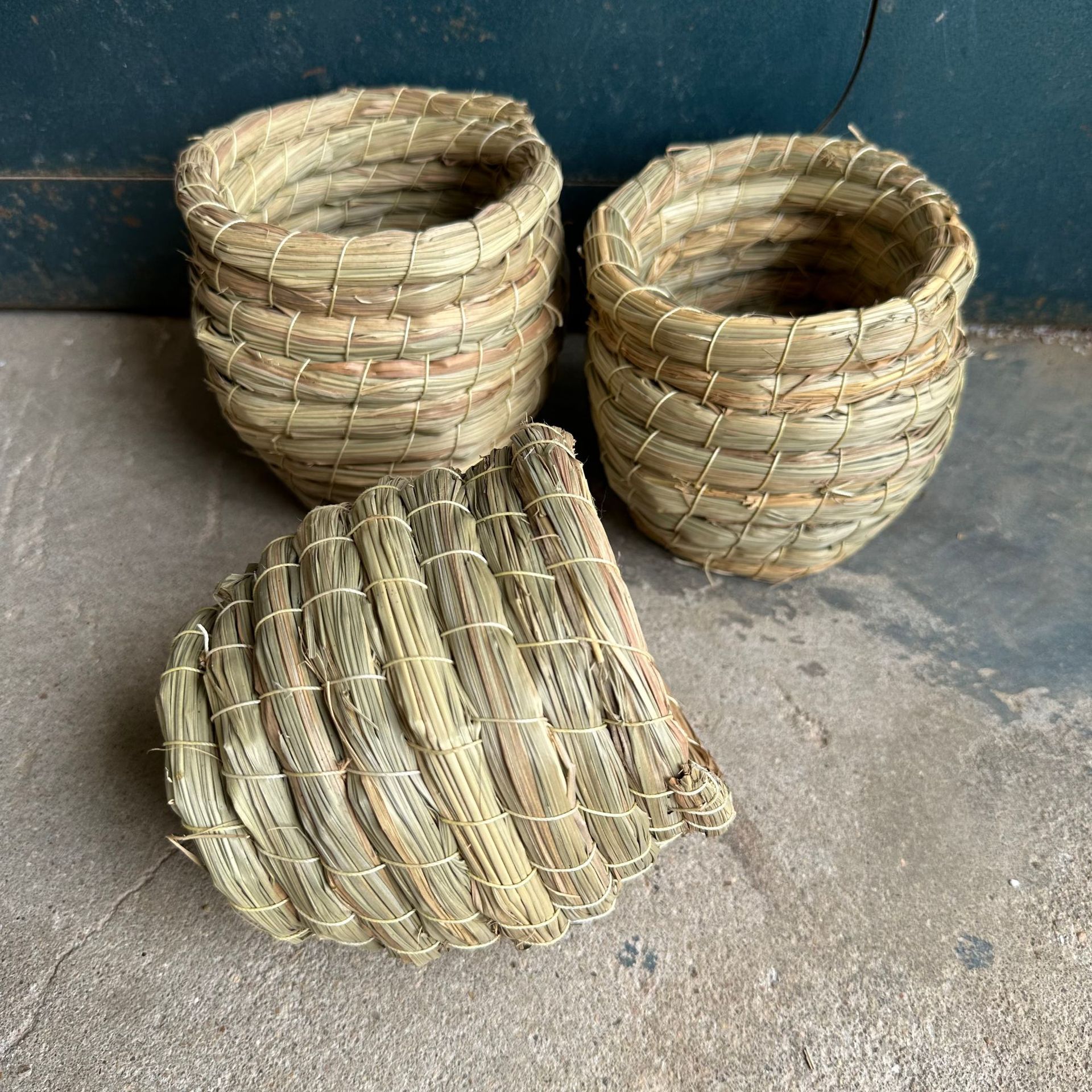 Supply supply handmade straw bird nest budgerigar hamster nest rutin chicken nest breeding nest warm nest