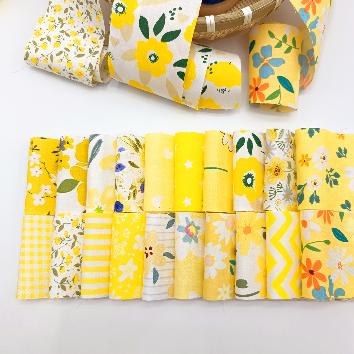 Cross-border foreign trade new 40pcs 6.3*50cm cotton yellow patchwork jelly roll quilting stitching process