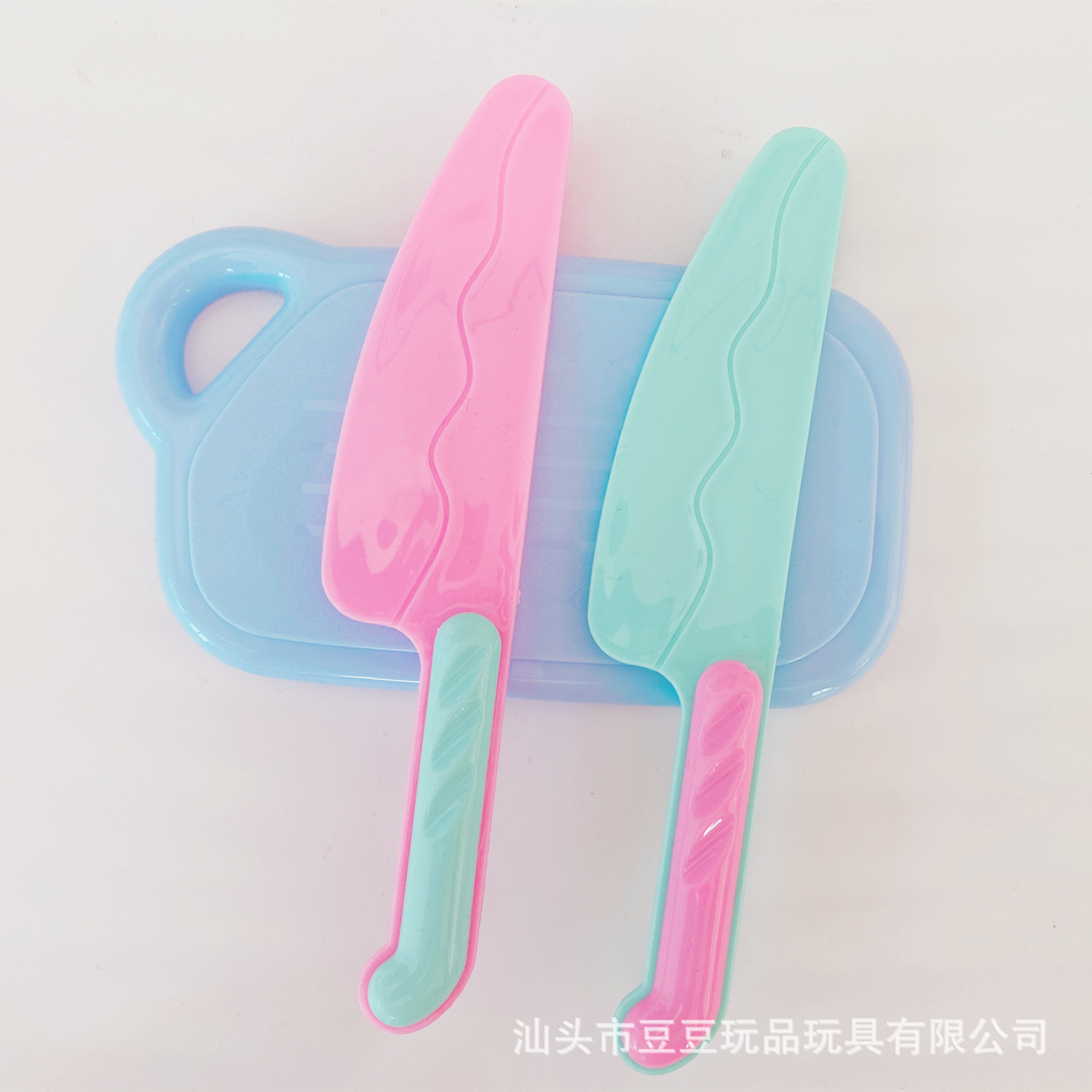 Simulation play house cut music toy knife children plastic fruit knife children play house accessories factory direct