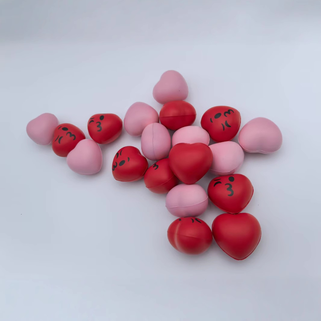 Cross-border Amazon 4cm love stress ball sponge ball rehabilitation ball grip ball foam toy gift combination ball