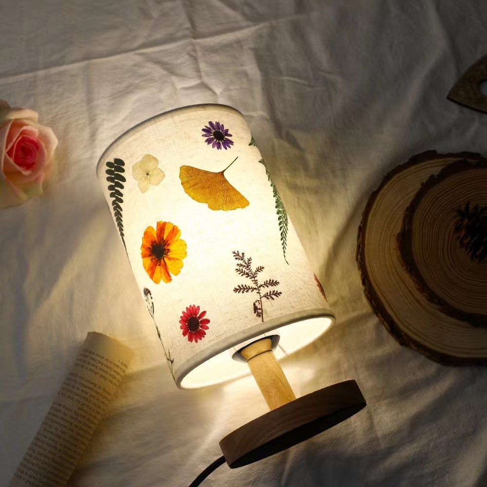 Amazon Cross-border Special for Creative Flower Table Lamp Nightlight Handmade DIY Material Package Dried Flower Table Lamp Bedside Lamp