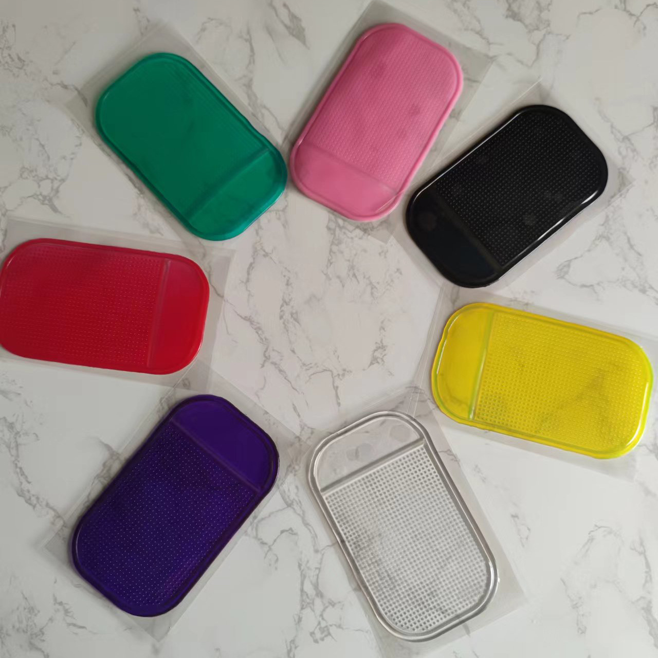 Car interior products car anti-slip mat high temperature washable storage mat car ornaments aromatherapy fixing mat