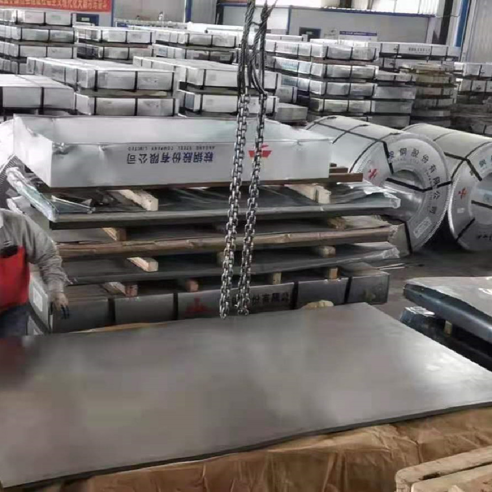 Low price sales of high zinc layer with flower hot galvanized sheet galvanized sheet bending shear plate Q235 galvanized coil wholesale and retail