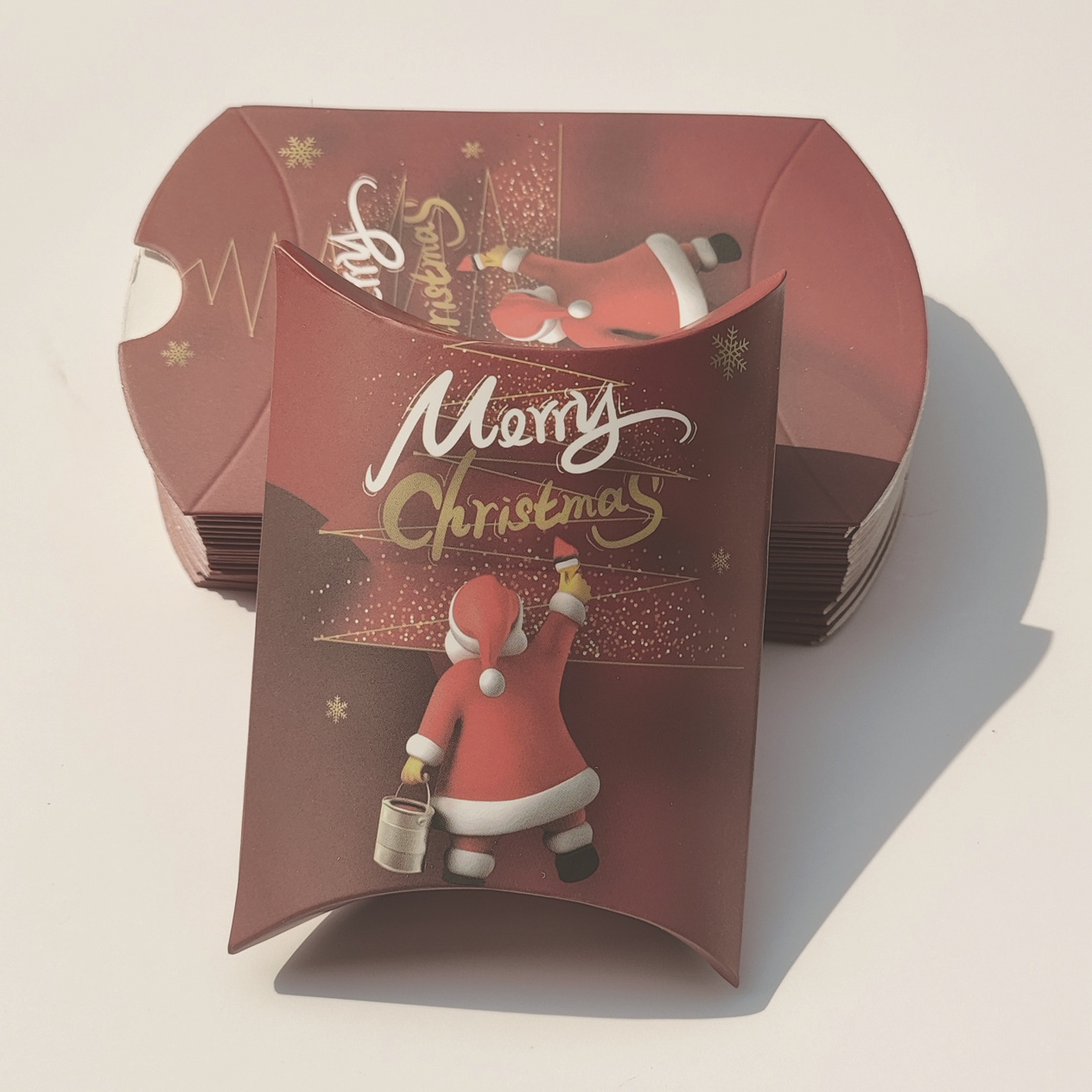 Cross-Border Christmas New Spot Wholesale Christmas Elk Pillow Box Paper Wedding Candy Box Packaging Box