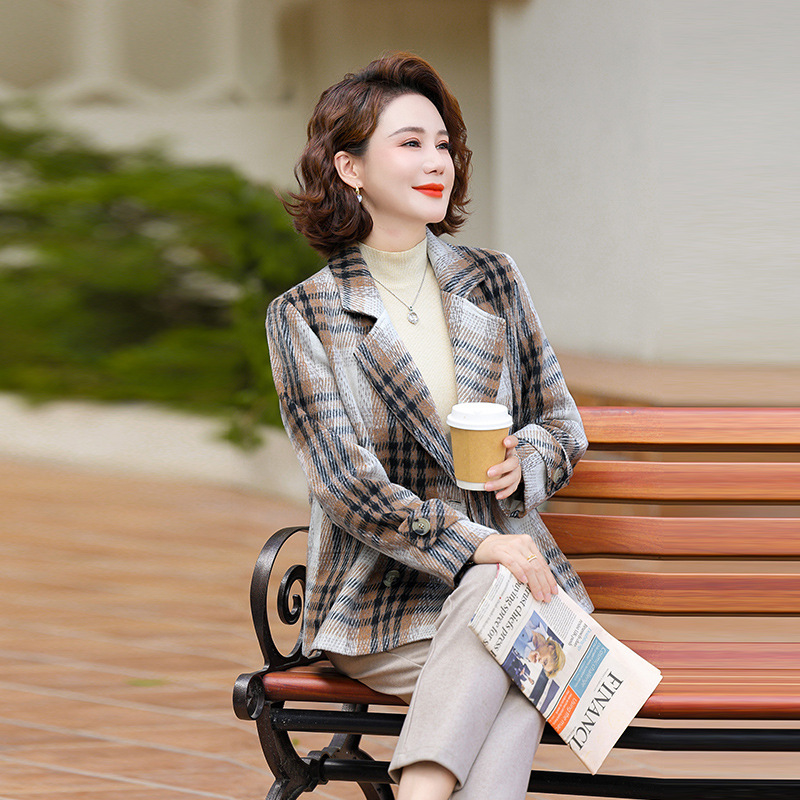 Middle-aged mother autumn plaid woolen coat short top middle-aged and elderly women's spring and autumn western style casual small suit