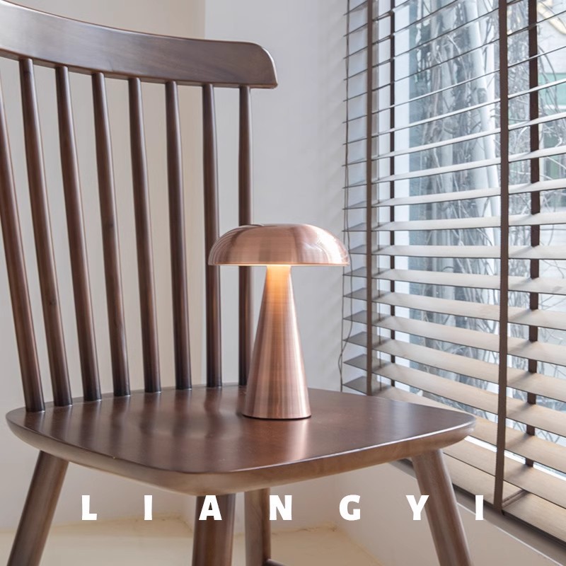 Cross-Border Metal Mushroom Lamp Table Lamp Living Room Lamp USB Charging Touch Bar Table Lamp Creative Atmosphere Lamp