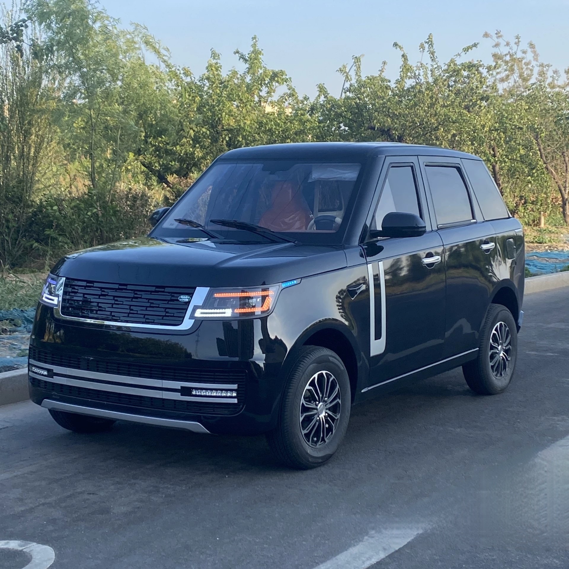 Домашний четырехколесный электрический транспорт для взрослых, полностью закрытый скутер, низкоскоростной новый энергийный кондиционированный транспорт