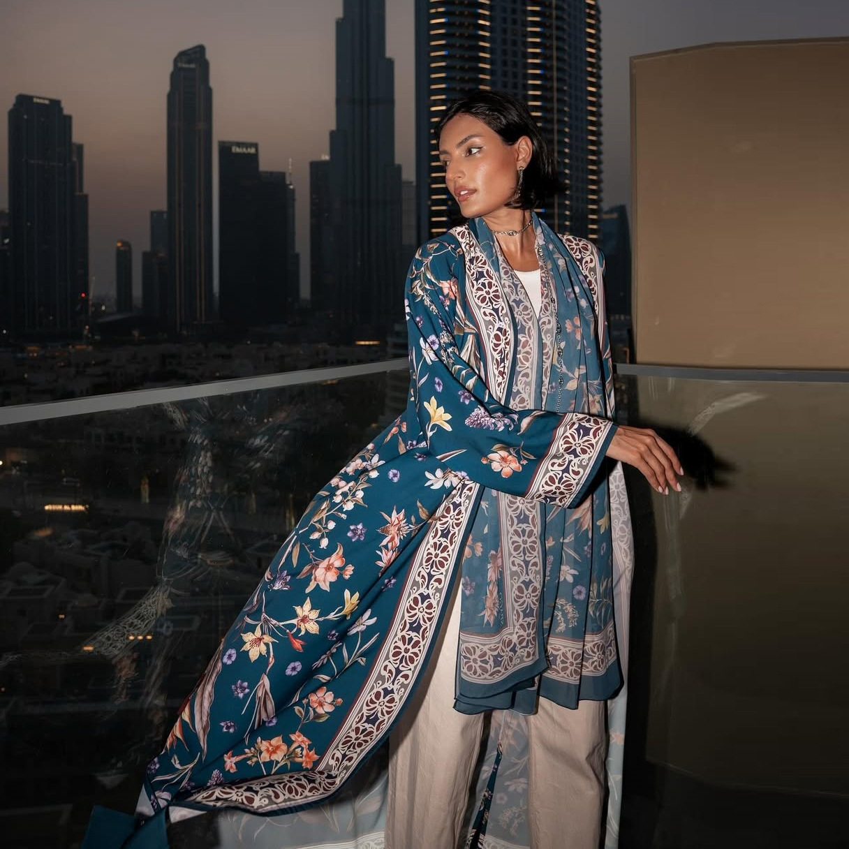 Mq223 Modest Printed Cardigan Robe with Headscarf Amazon Two-Piece Set Middle East Dubai Abaya Jacket