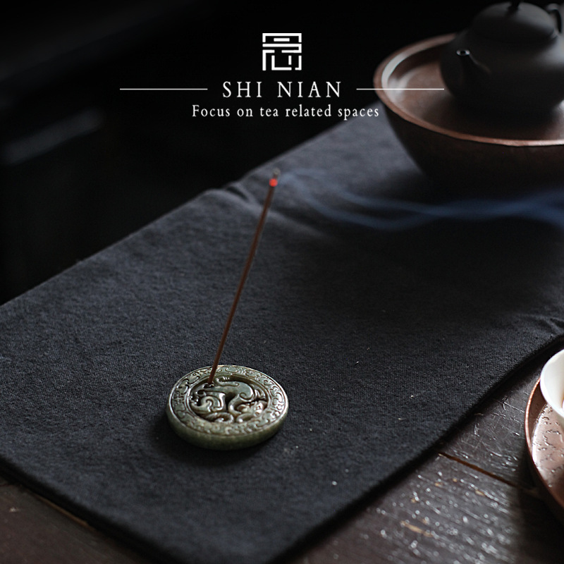 Antique Jade Cover for Placing Jade Carvings, Stationery, Tea Props, Ornaments, and Decorative Imitation Antique Jade Pendants