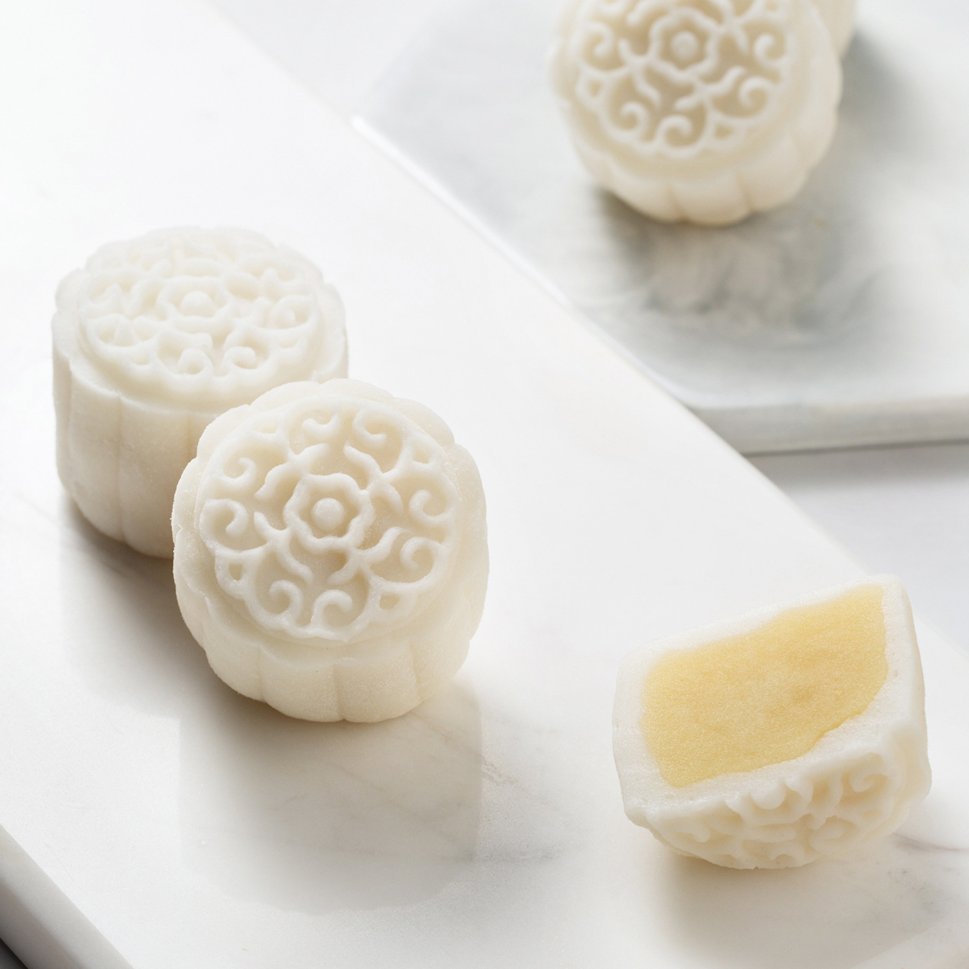 200 grams of ice skin powder and 200 grams of water can make 20 moon cakes and bake ice skin moon cake powder successfully.