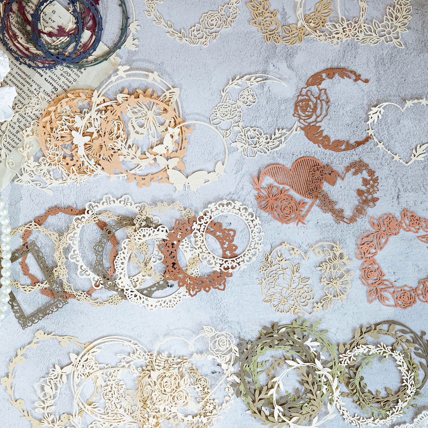 Mo Mo Mo hollow border card holder flower room Yuyu series light retro salt Garland butterfly Journal decoration material