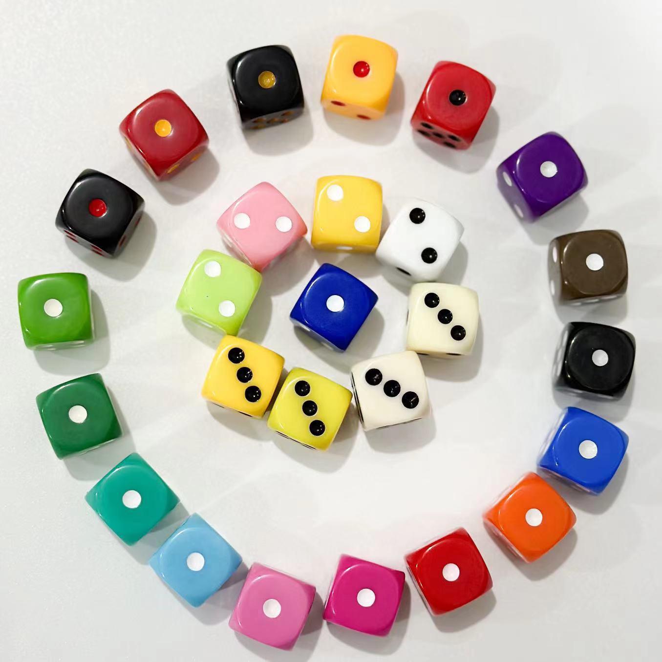 Yiwu Dege leisure and entertainment supplies 16mm acrylic solid color dice color complete