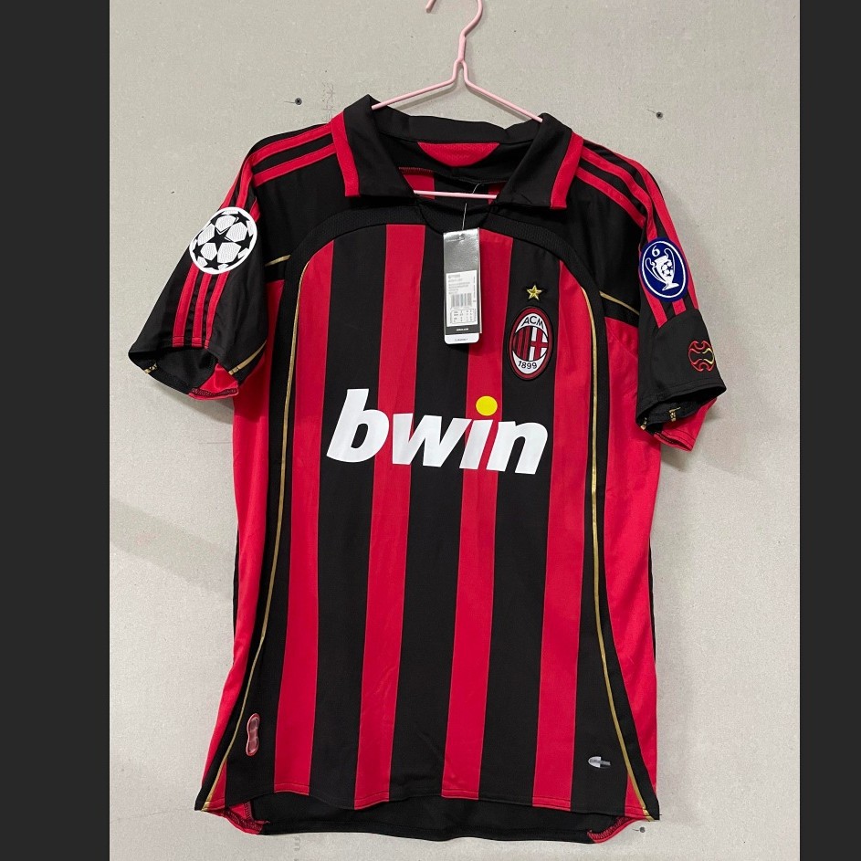 Retro Football Suit Popular AC/22 Kaka 80 Ronaldinho Manchester United Red Devils Beckham Source Factory