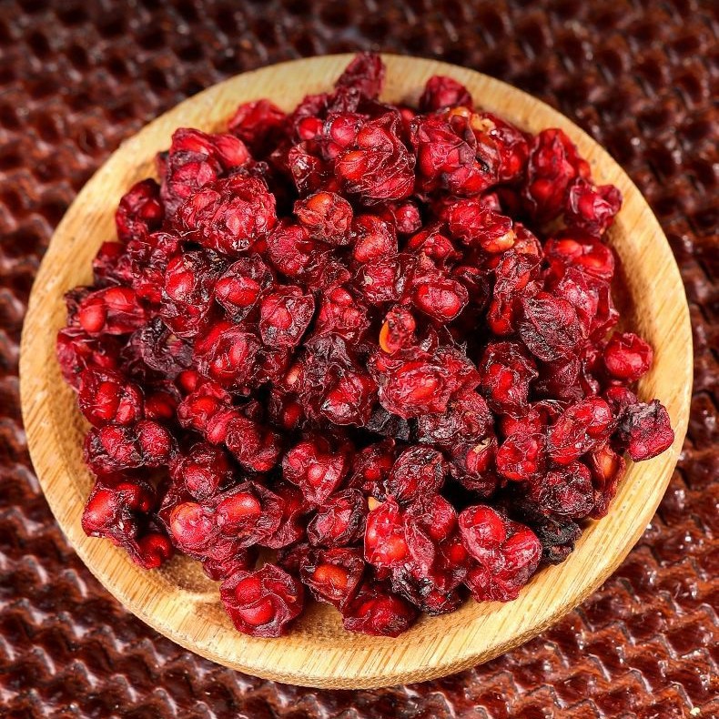 Schisandra chinensis Chinese herbal medicine genuine goods new goods Schisandra chinensis 500g Liao Schisandra chinensis dodder tea wine tea oil seed
