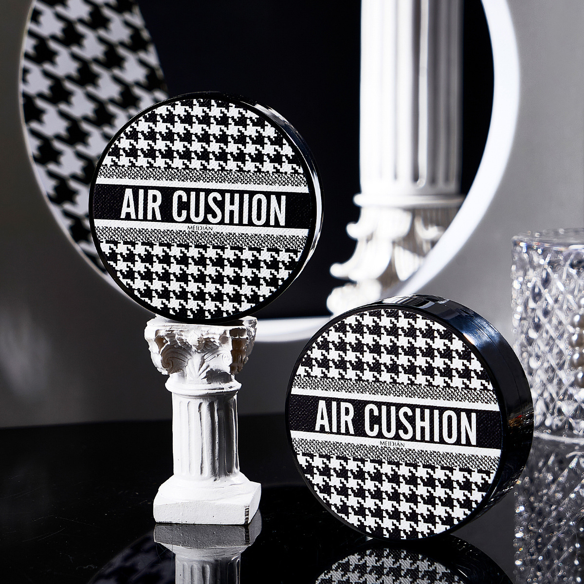 Крем-кушон Charming Houndstooth, легкий, дышащий, увлажняющий, маскирующий, оптовая продажа