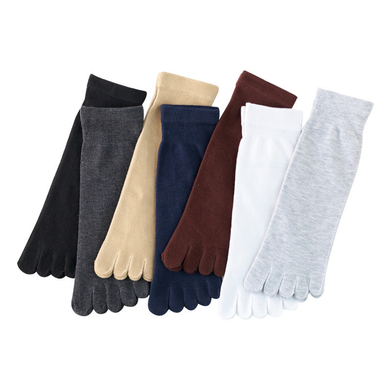 In the tube polyester cotton five finger socks sweat-absorbent breathable sports toe socks four seasons in the tube solid color for men and women factory direct sales