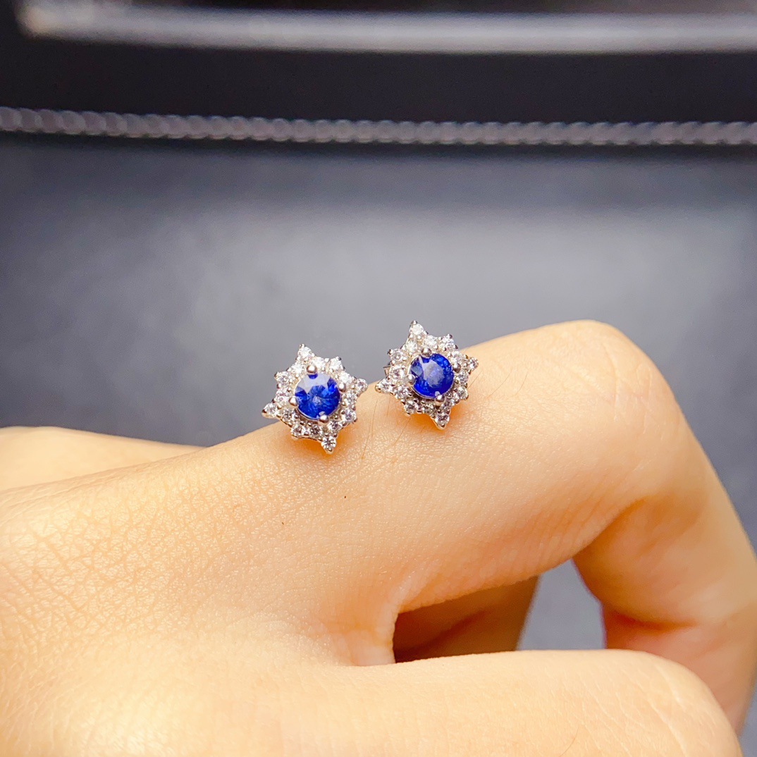 Source Factory Cross-Border Natural Sapphire Earrings S925 Silver Inlaid Main Stone 3*3mm Christmas Snowflake Design