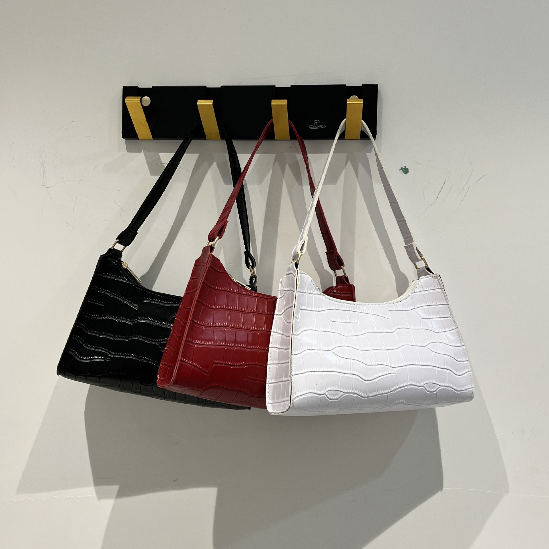 Crocodile Armpit Bag 2024 New Southeast Asian Foreign Trade Handbag Commuter Bag Women's Fashionable All-match Shoulder Bag