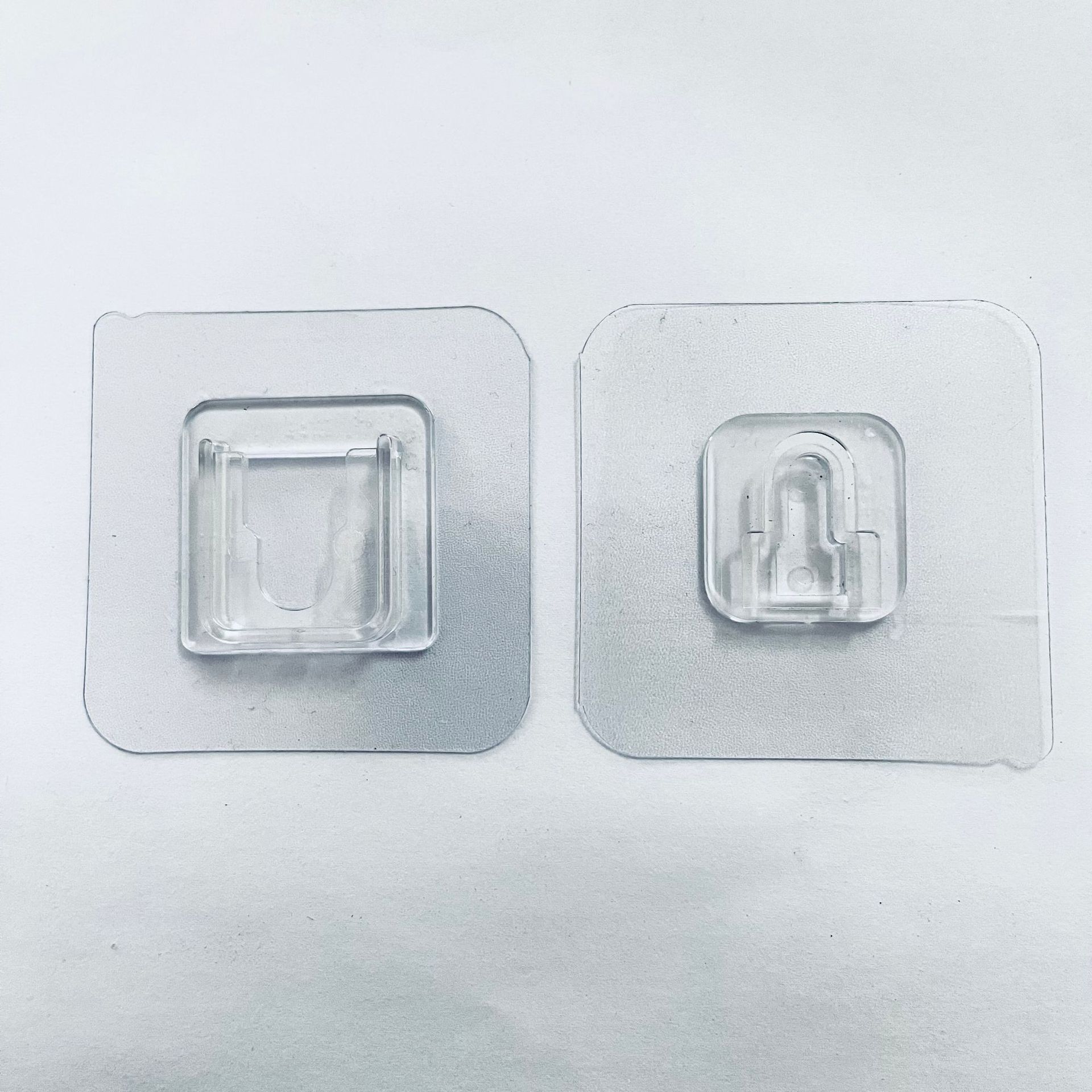 Sub-female buckle multi-functional sub-female buckle wall hanging mobile strong buckle buckle letter buckle plastic socket Holder