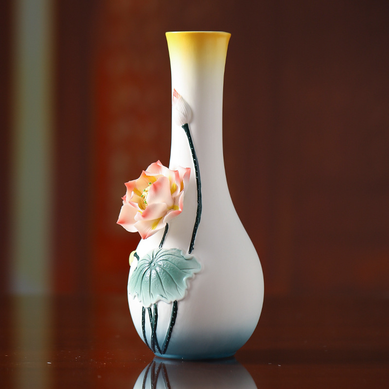 Fanqu Ceramic Lotus Vase Handmade Ornaments Home Living Room Vase for Buddha New Chinese Style Decoration Lotus Vase