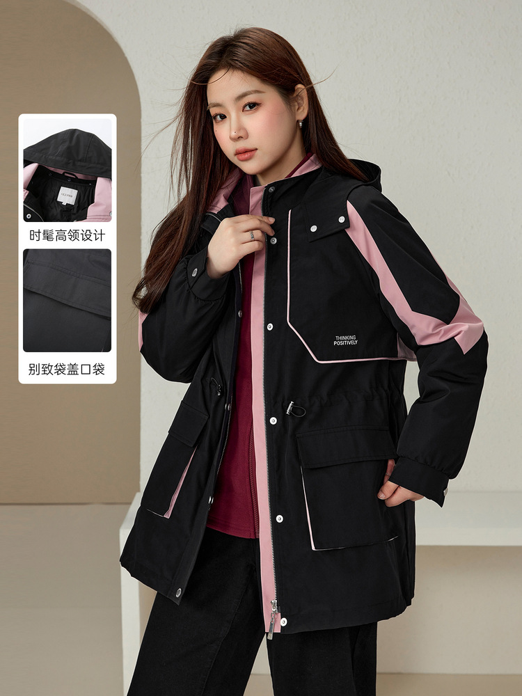 Стильная стеганая куртка с контрастной талией, теплый высокий воротник, модная для полных женщин, новая зима 2024