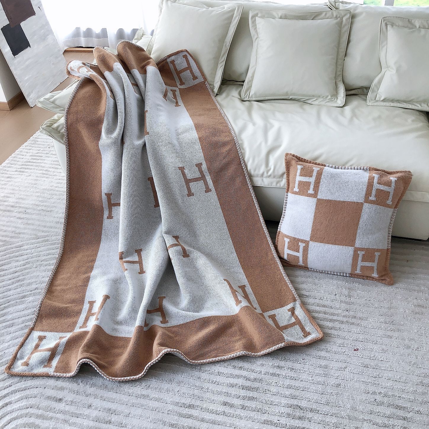 H Letter Wool Cashmere Blanket Car Home Nap Sofa Blanket Air-Conditioned Room Aviation Travel Flight Blanket