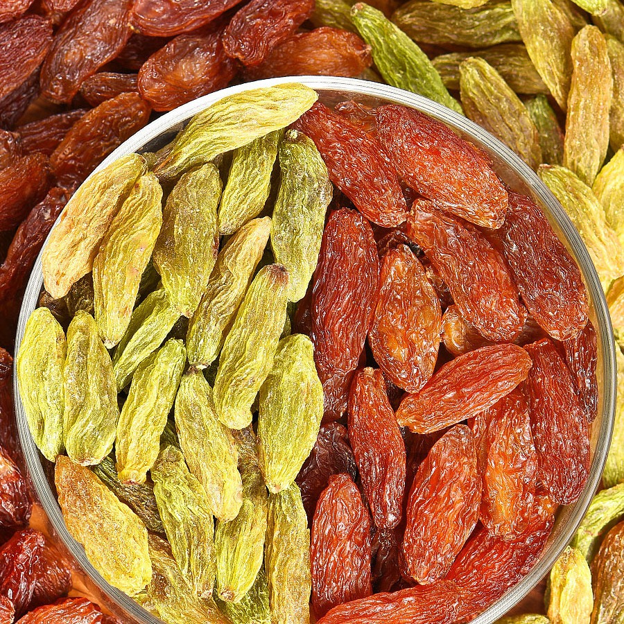 Wholesale Xinjiang Extra-Large Red, Green, and Fragrant Three-Color Grape Snacks from the Manufacturer, Bulk Xinjiang Raisins