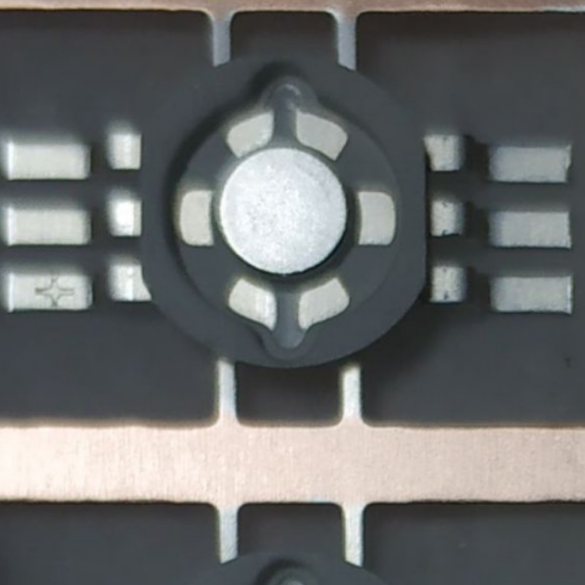 Dongguan LED bracket manufacturers produce imitation lumen six-legged RGB all-copper bracket