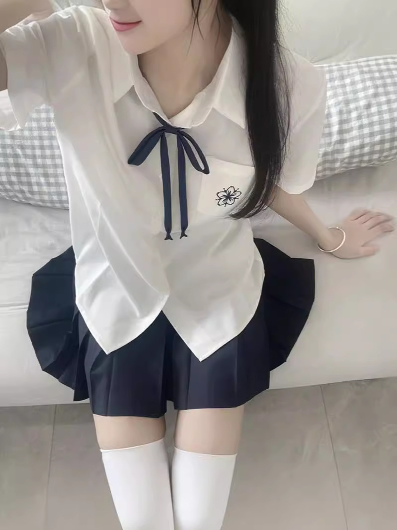 Sakuragi North Short-sleeved Pleated Skirt suit JK Shirt Japanese Style White Blue Embroidered Women's Shirt Spring JK Uniform