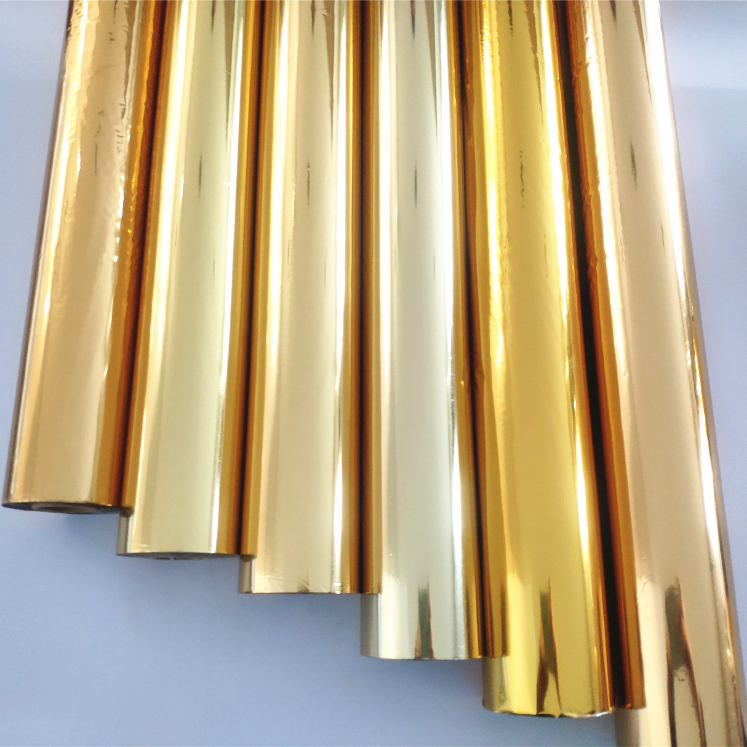 Supply plastic hot stamping paper pet hot stamping material anodized aluminum on demand cut gold and silver plastic hot stamping paper wholesale