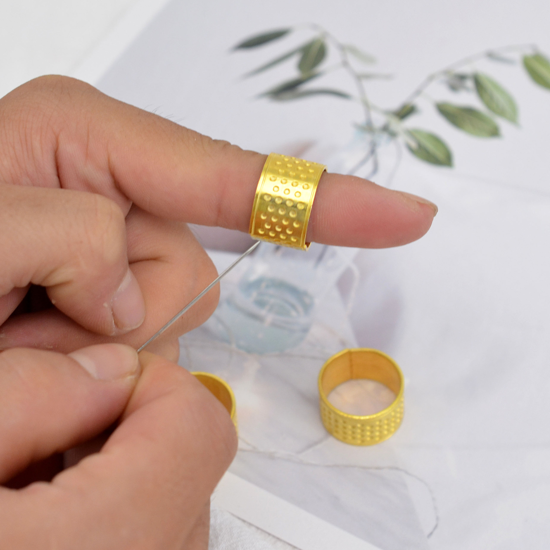 Household sewing DIY tool copper thimble Golden Thimble household sewing press needle holder thimble hoop 2G