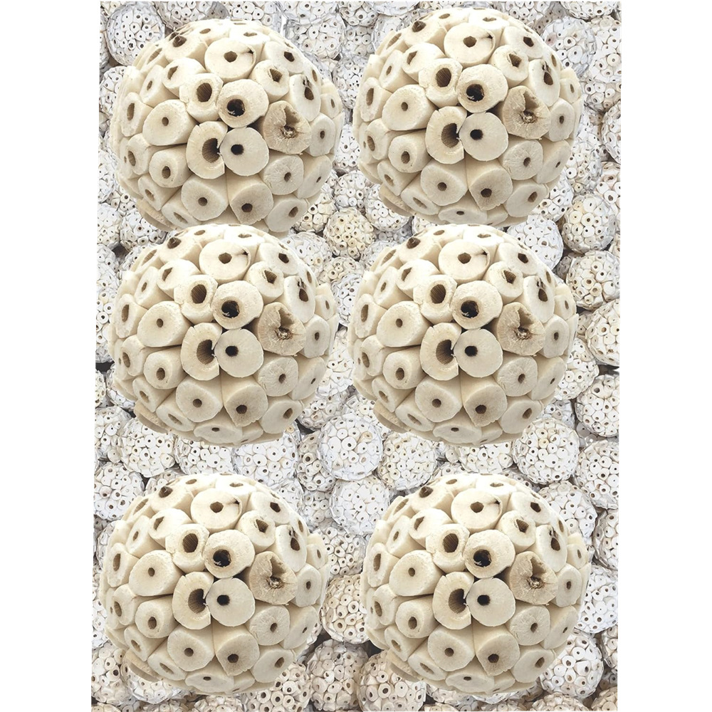 Spot Manufacturer Wholesale 6cm Natural Grass Ball Bird Biting String Parrot Toy Foot Scratching and Chewing Molar Toy