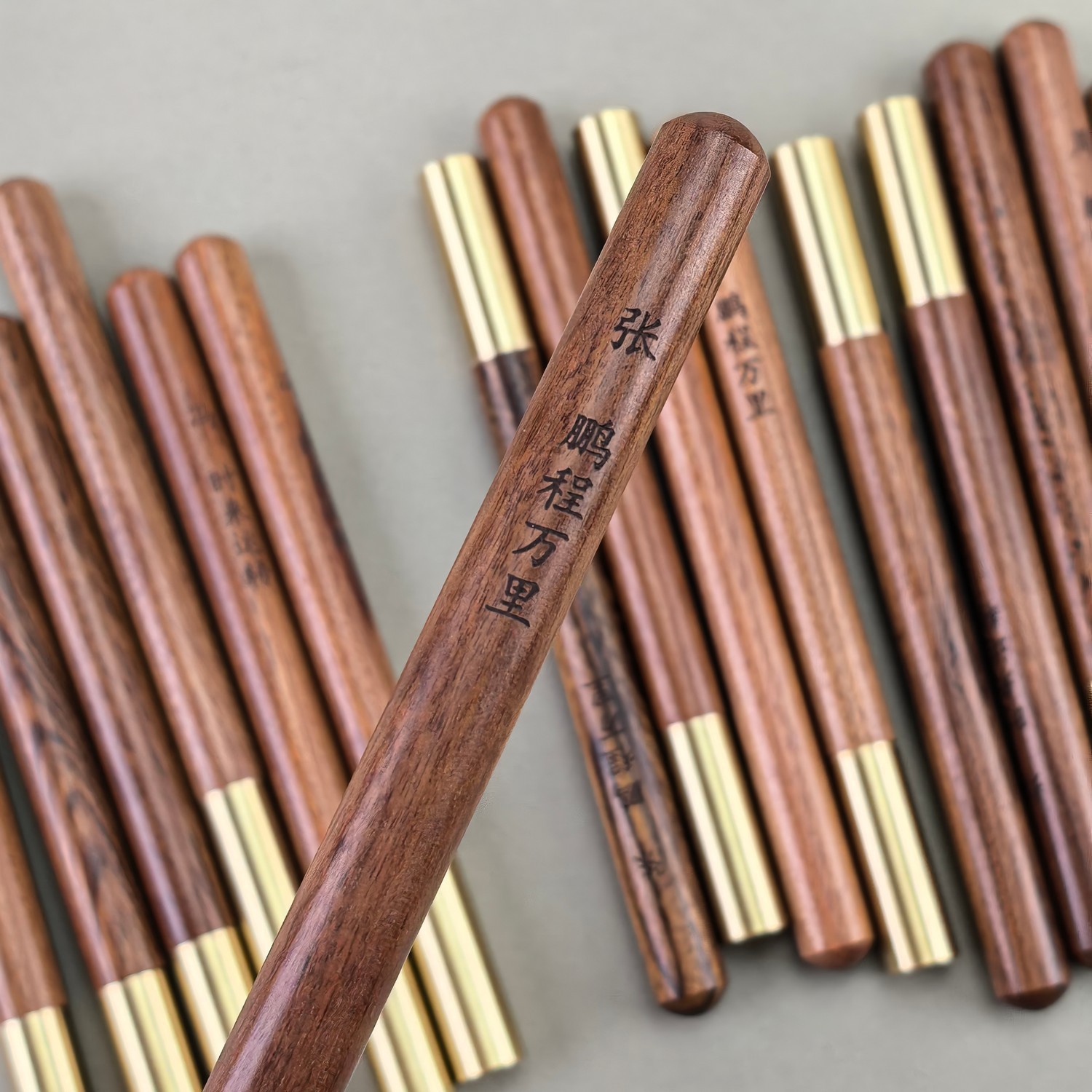 Factory Direct Sales of Cultural and Creative Products: Baijiaxing (Hundred Surnames) Rosewood Pens, Craft Pens, Sandalwood Signature Pens, Gel Pens, Brass Advertising Pens, and Water-Based Pens