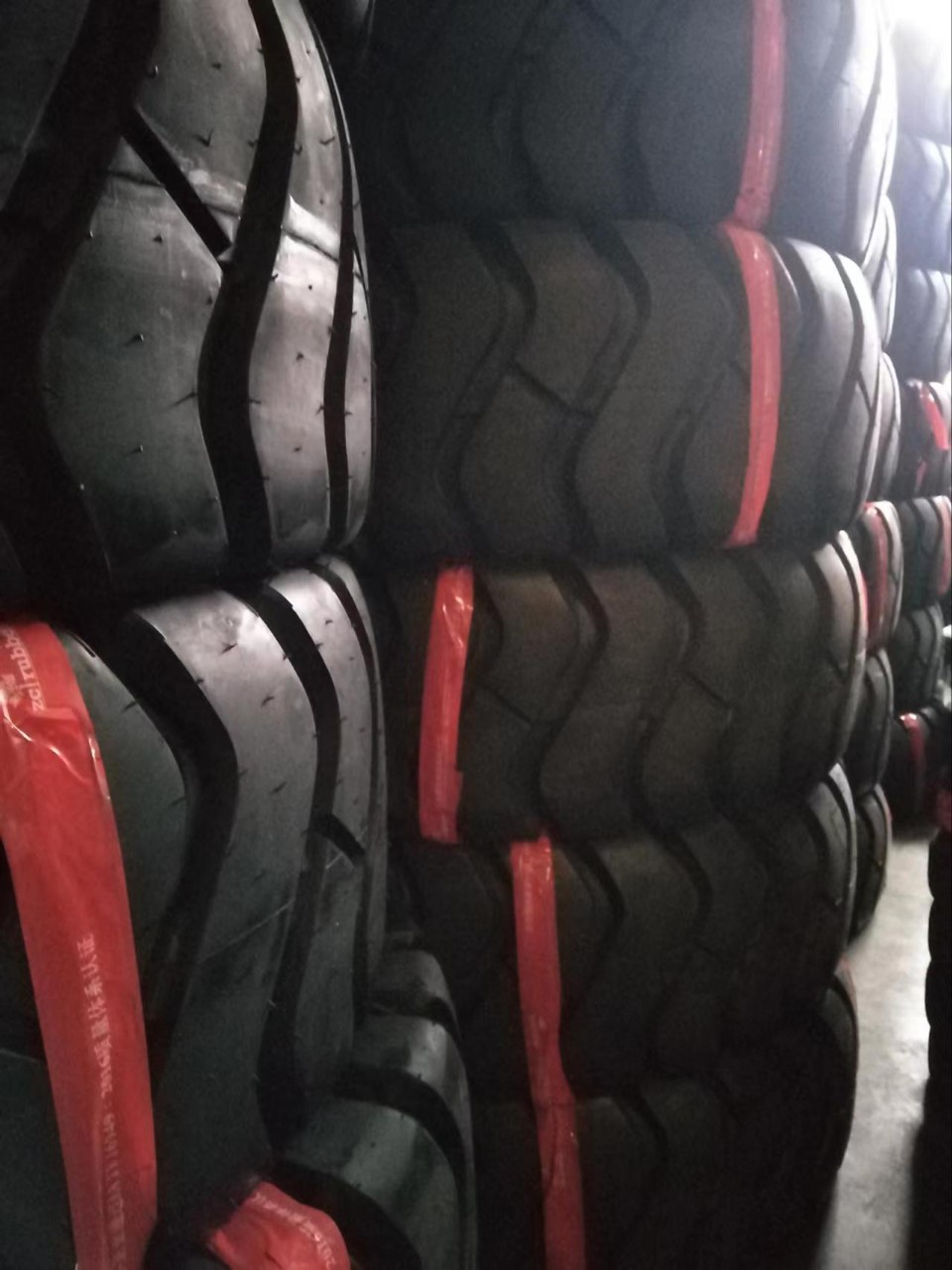 Chaoyang 23.5 - 25 Forklift Tyre